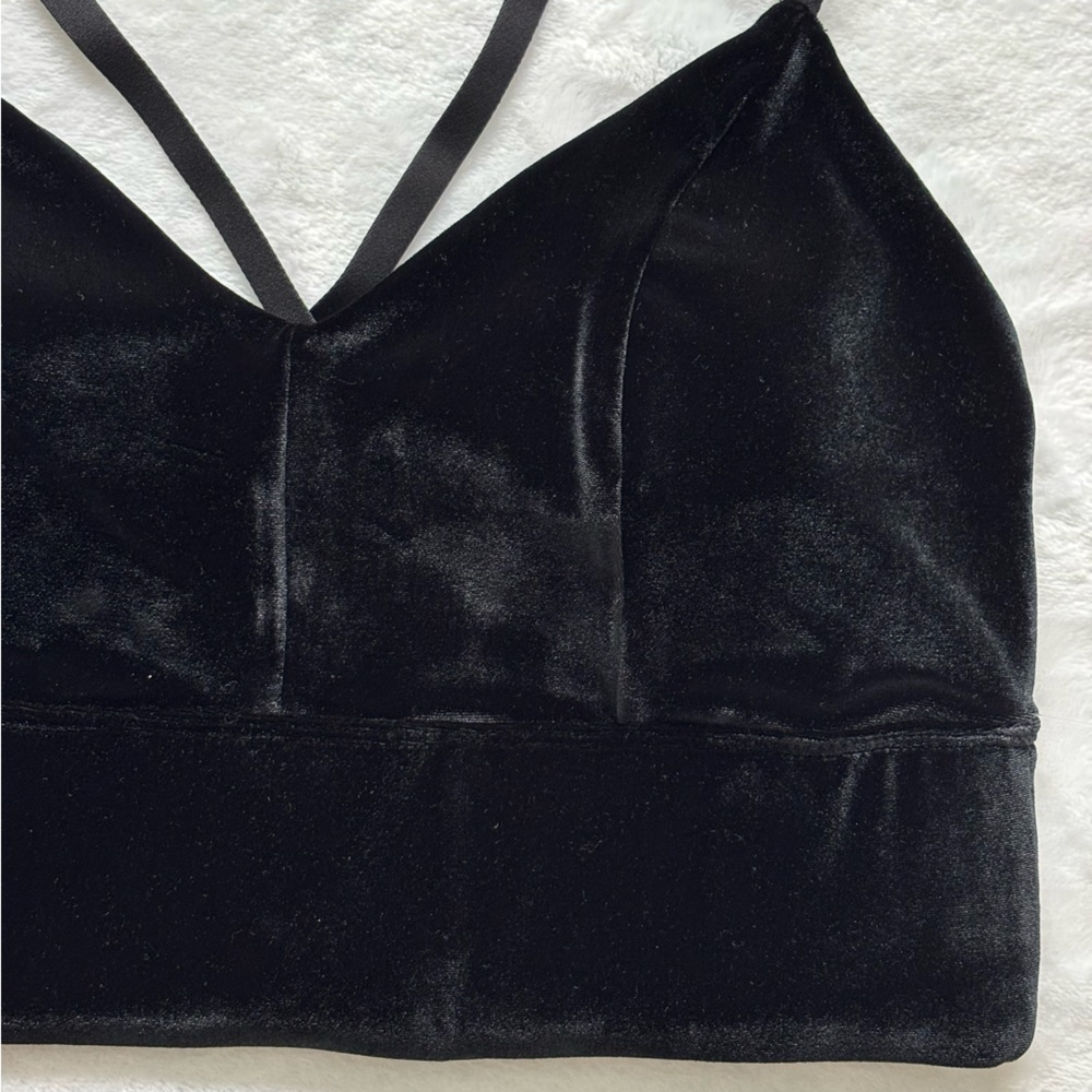 BEYOND YOGA Black Long Line Velvet Motion Bralette--NWT--L - Picture 9 of 16